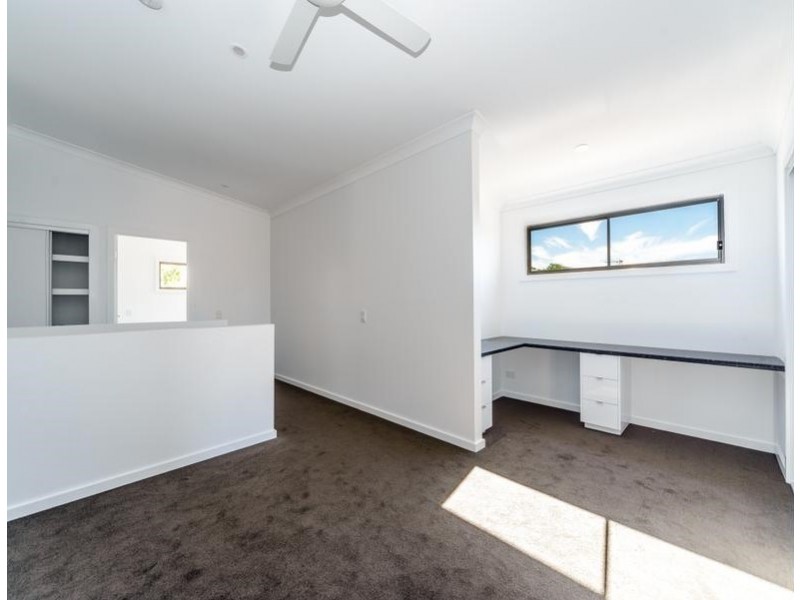 1/117 Bayview Street, Runaway Bay QLD 4216