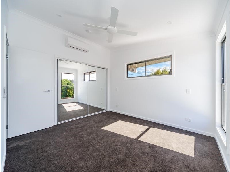 1/117 Bayview Street, Runaway Bay QLD 4216