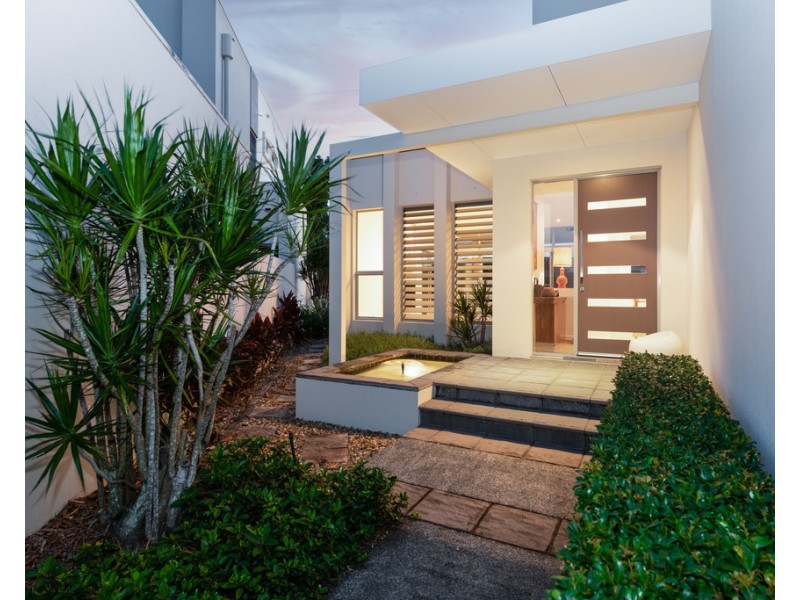 6072 Lugano Drive, Hope Island QLD 4212