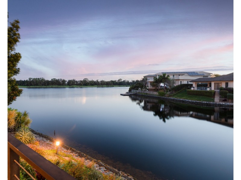 6072 Lugano Drive, Hope Island QLD 4212