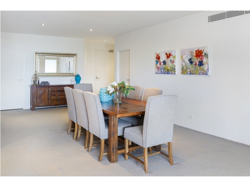 322/3-5 Pendraat Parade, Hope Island QLD 4212