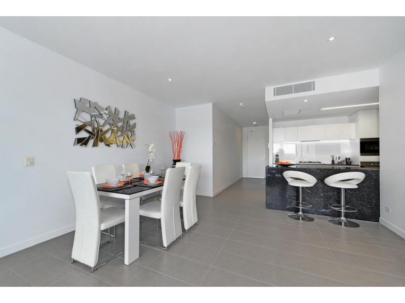 3204/4 Marina Promenade, Paradise Point QLD 4216