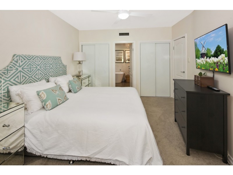 3266 The Palladian, Hope Island QLD 4212