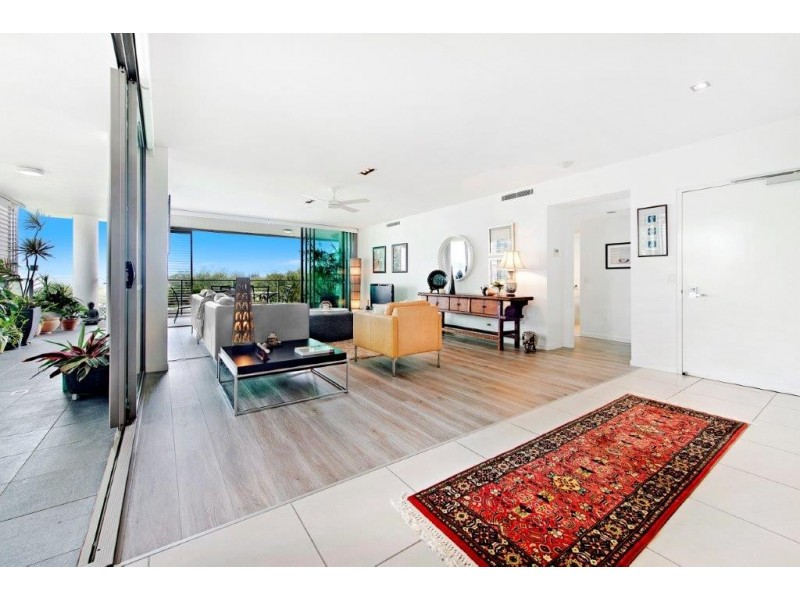 29201/2 Ephraim Island Parade, Paradise Point QLD 4216