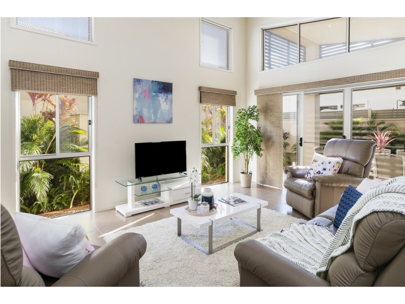 106/1 Halcyon Way, Hope Island QLD 4212