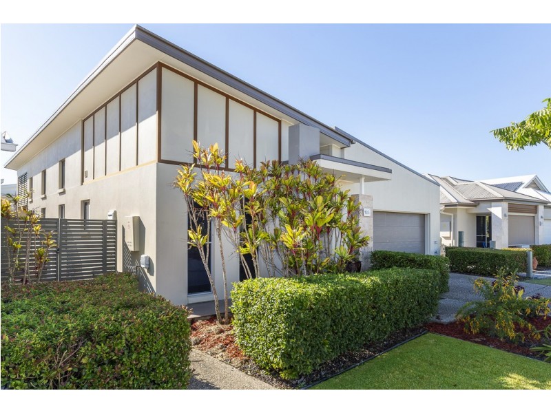 106/1 Halcyon Way, Hope Island QLD 4212