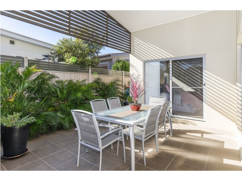 106/1 Halcyon Way, Hope Island QLD 4212
