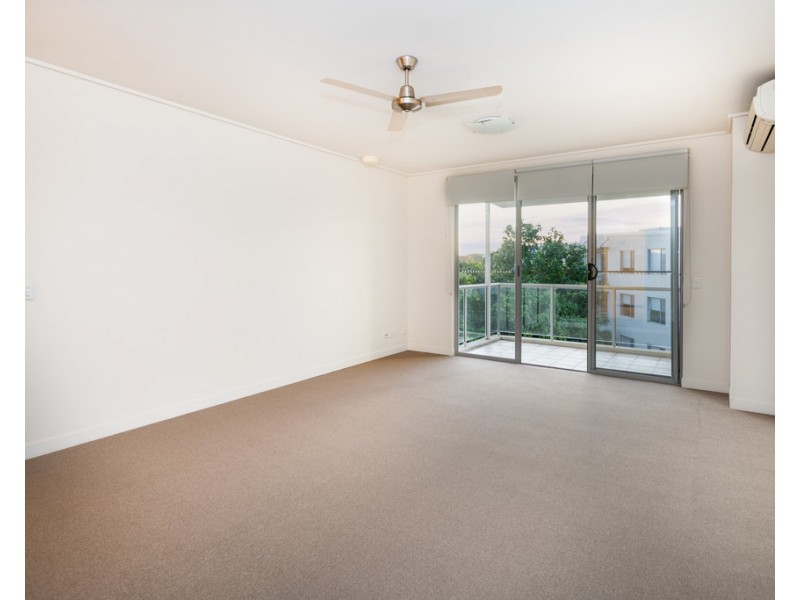 635/64 Sickle Avenue, Hope Island QLD 4212