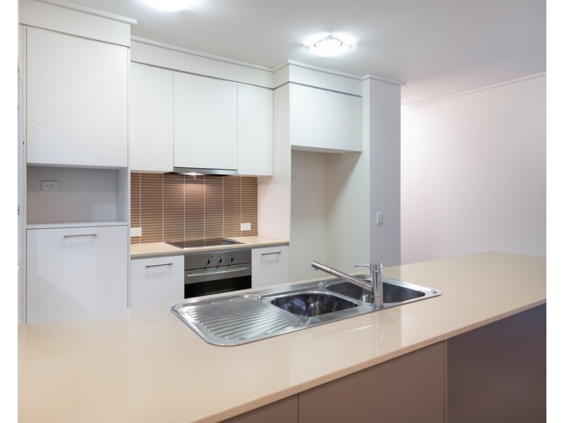 635/64 Sickle Avenue, Hope Island QLD 4212