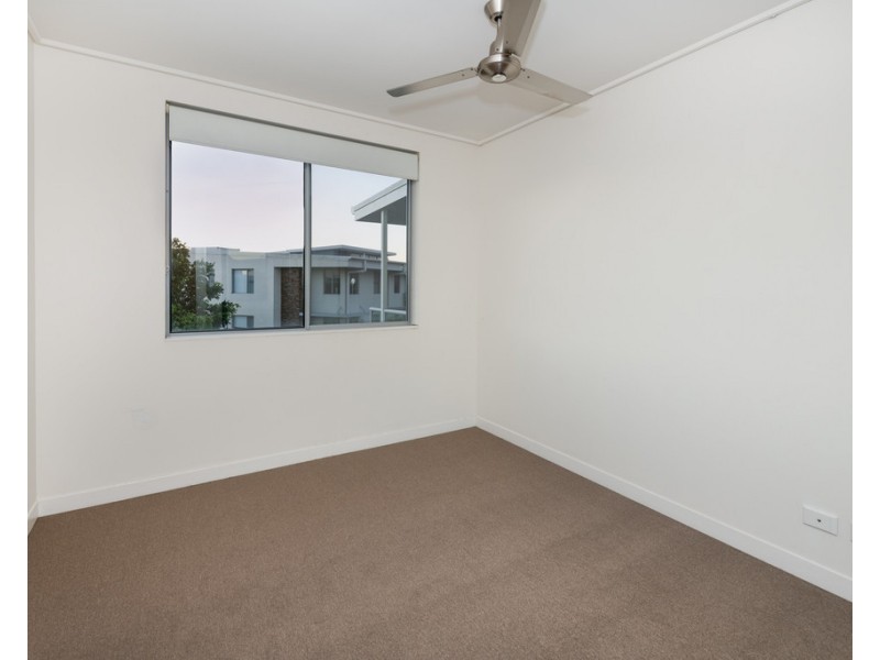 635/64 Sickle Avenue, Hope Island QLD 4212