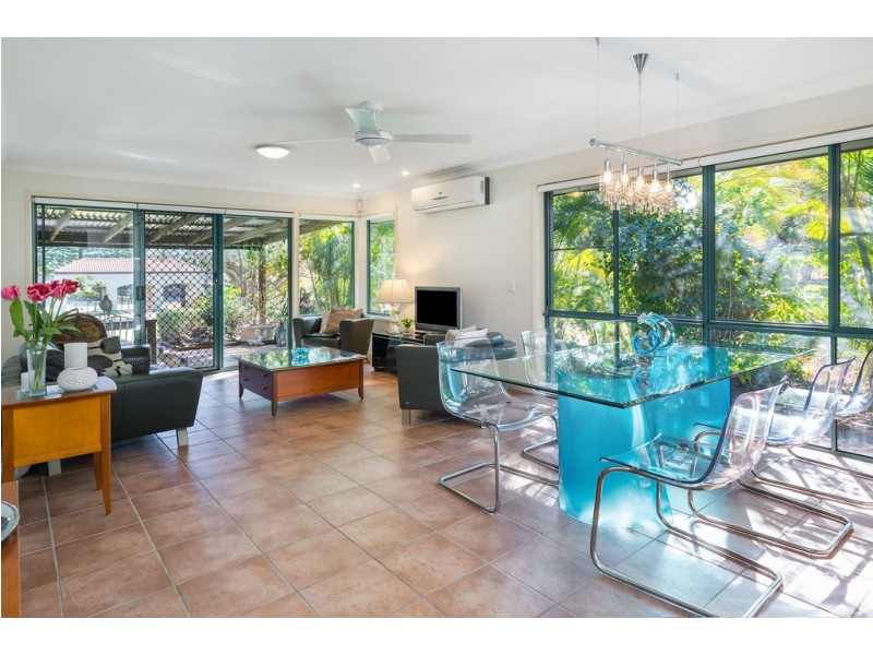 19 Santa Barbara Road, Hope Island QLD 4212