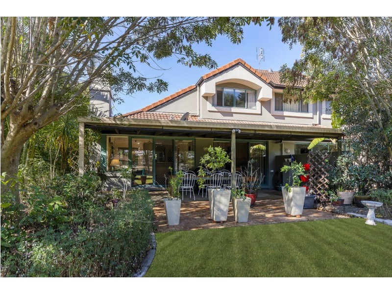 19 Santa Barbara Road, Hope Island QLD 4212
