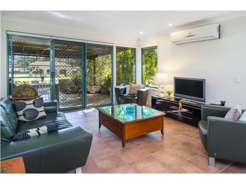 19 Santa Barbara Road, Hope Island QLD 4212