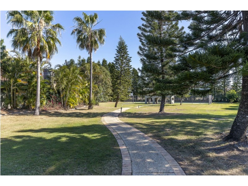 19 Santa Barbara Road, Hope Island QLD 4212