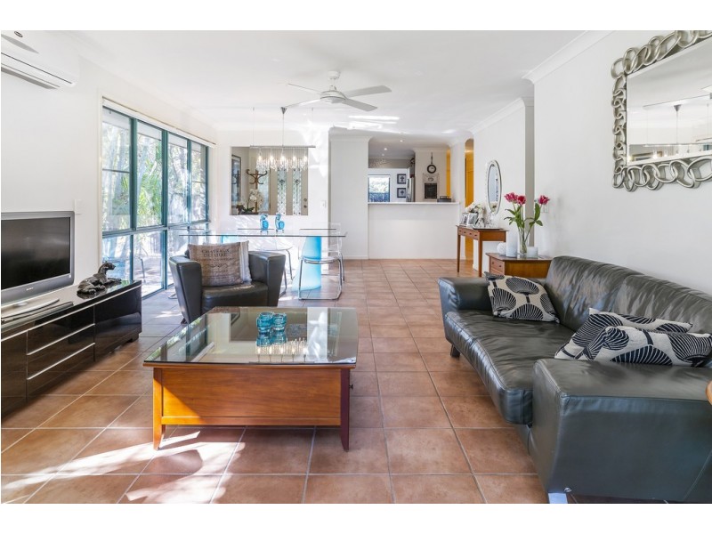 19 Santa Barbara Road, Hope Island QLD 4212