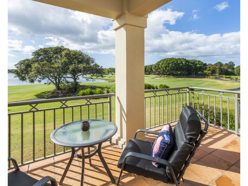 8334 Magnolia Drive East, Hope Island QLD 4212