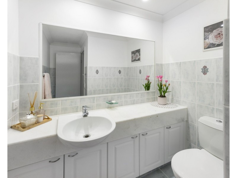 8334 Magnolia Drive East, Hope Island QLD 4212