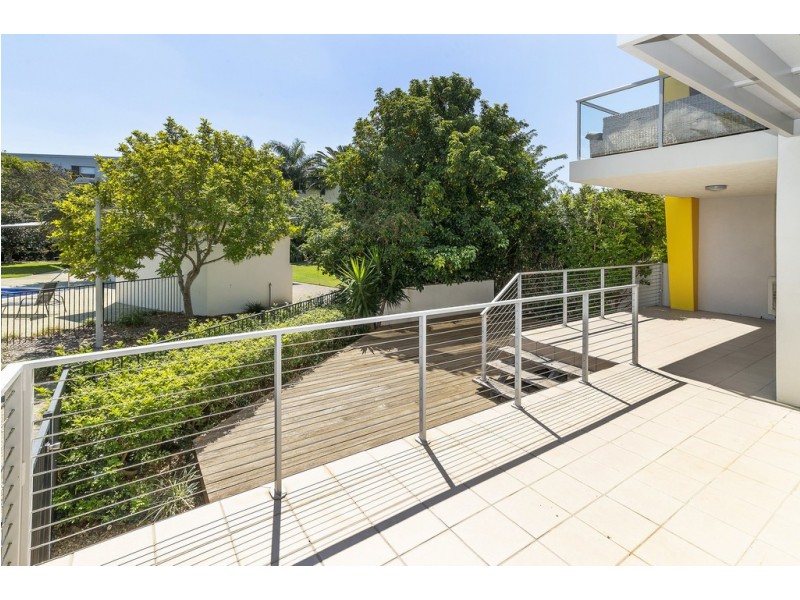 112/66 Sickle Avenue, Hope Island QLD 4212