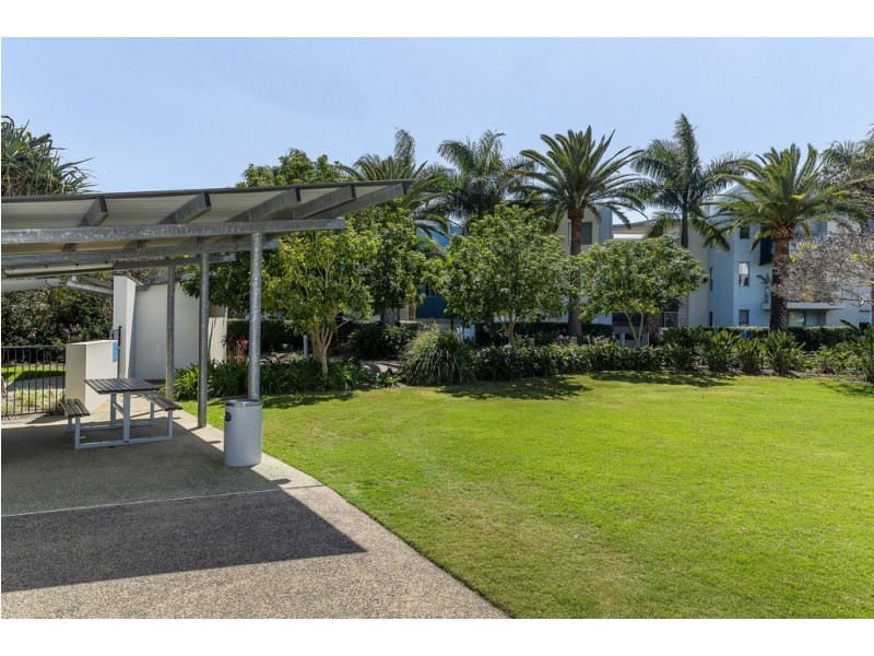 112/66 Sickle Avenue, Hope Island QLD 4212