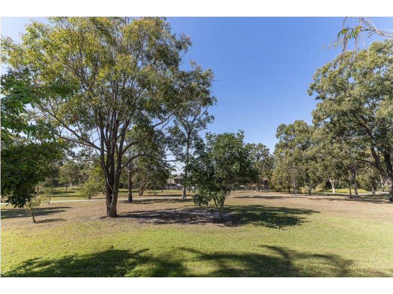 20 Renfrew Street, Hillcrest QLD 4118