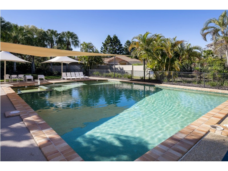 8438 Magnolia Drive East, Hope Island QLD 4212