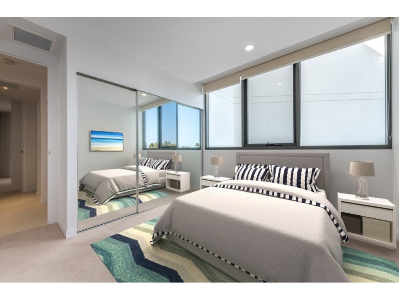 2204/1 Marina Promenade, Paradise Point QLD 4216