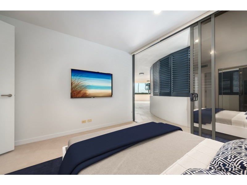 2204/1 Marina Promenade, Paradise Point QLD 4216