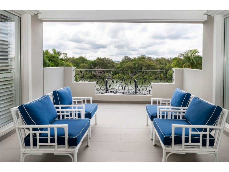 2340 Cressbrook Drive, Hope Island QLD 4212