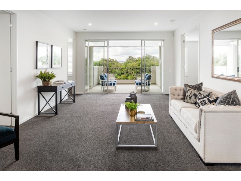 2340 Cressbrook Drive, Hope Island QLD 4212