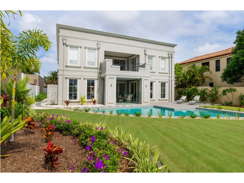 2340 Cressbrook Drive, Hope Island QLD 4212