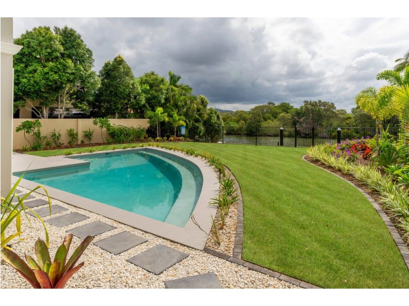 2340 Cressbrook Drive, Hope Island QLD 4212