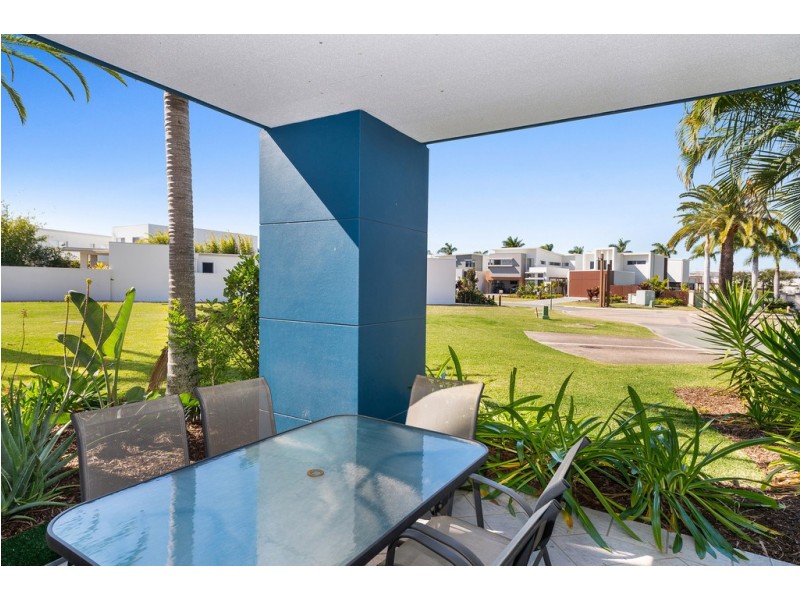 7002 Phoenix Palms Drive, Hope Island QLD 4212