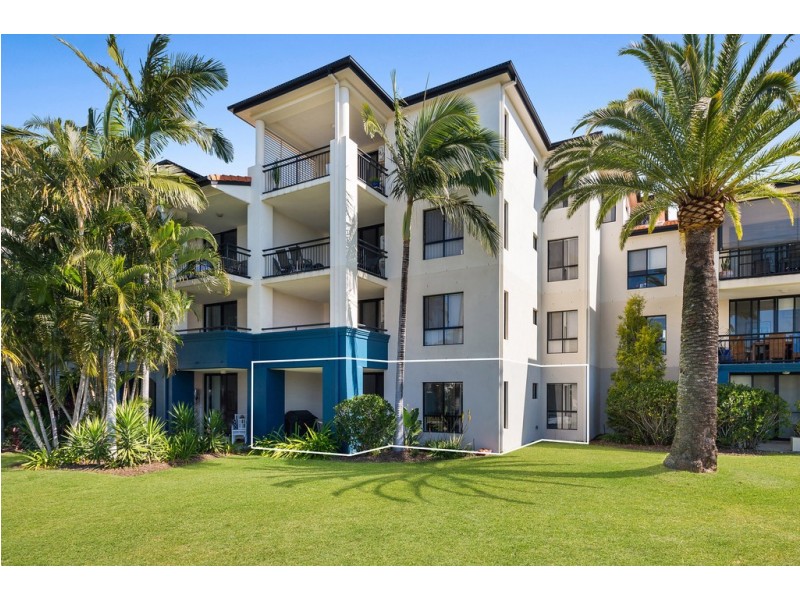 7002 Phoenix Palms Drive, Hope Island QLD 4212