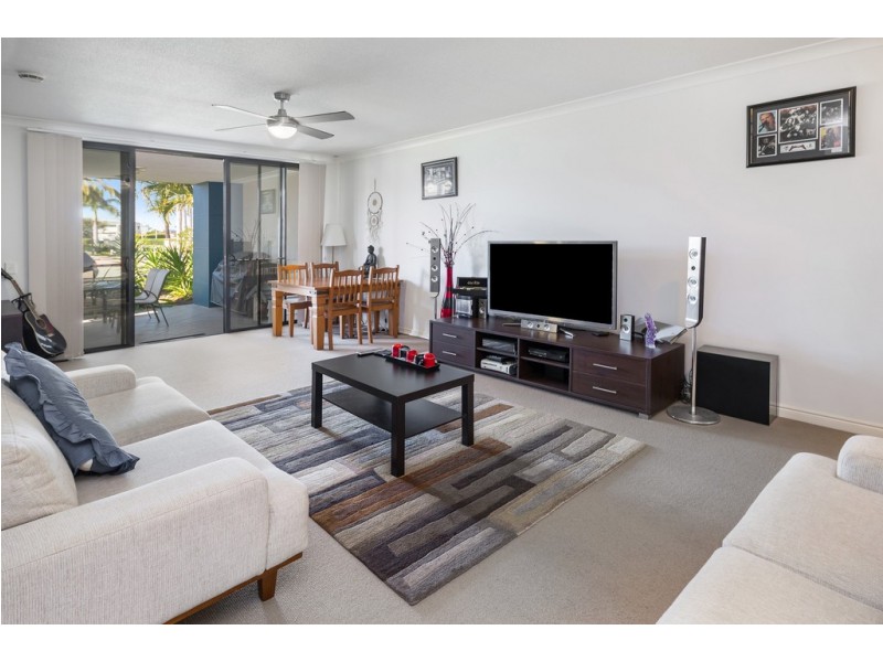 7002 Phoenix Palms Drive, Hope Island QLD 4212