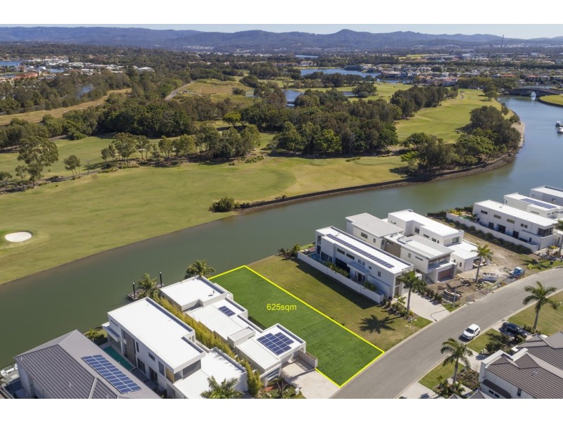 7628 Fairway Boulevard, Hope Island QLD 4212