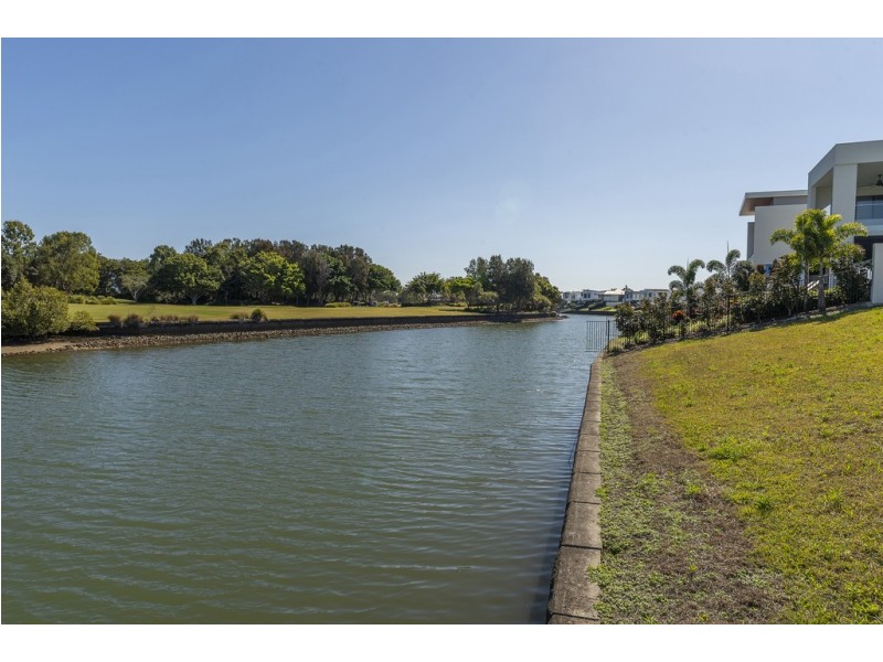 7628 Fairway Boulevard, Hope Island QLD 4212