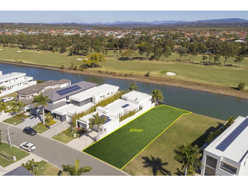 7628 Fairway Boulevard, Hope Island QLD 4212