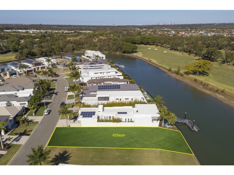 7628 Fairway Boulevard, Hope Island QLD 4212