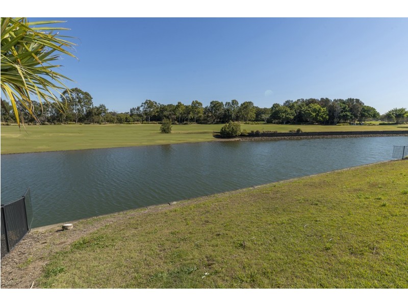 7628 Fairway Boulevard, Hope Island QLD 4212