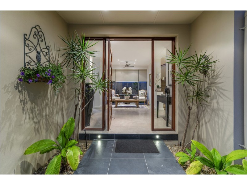 6056 Garda Avenue, Hope Island QLD 4212