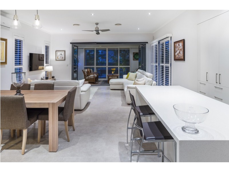 6056 Garda Avenue, Hope Island QLD 4212