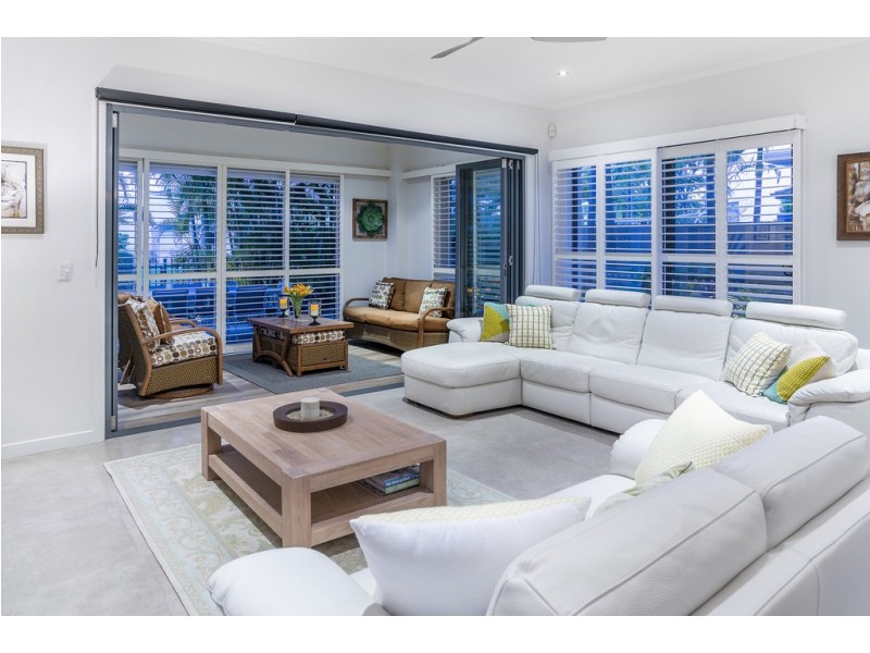 6056 Garda Avenue, Hope Island QLD 4212
