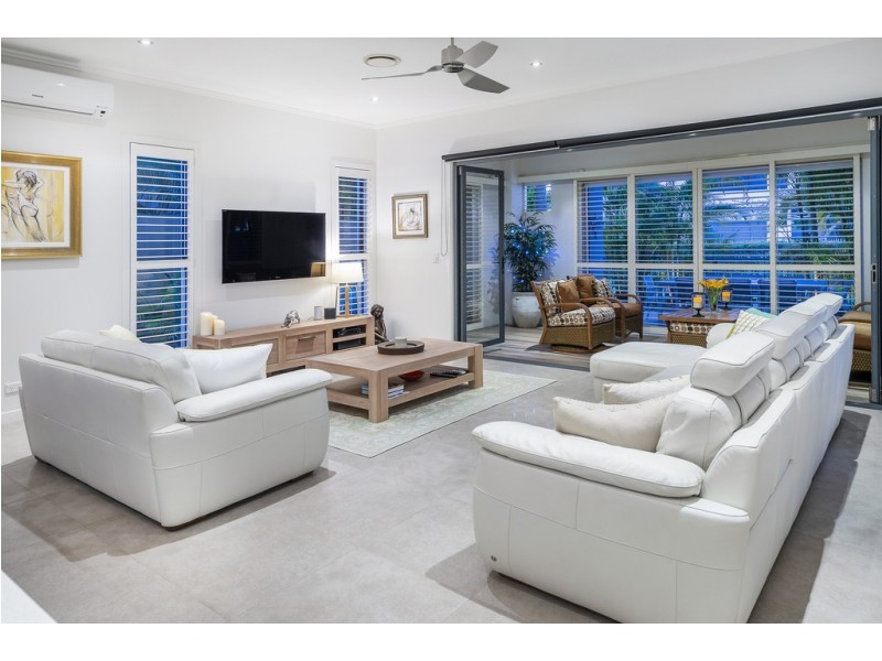 6056 Garda Avenue, Hope Island QLD 4212