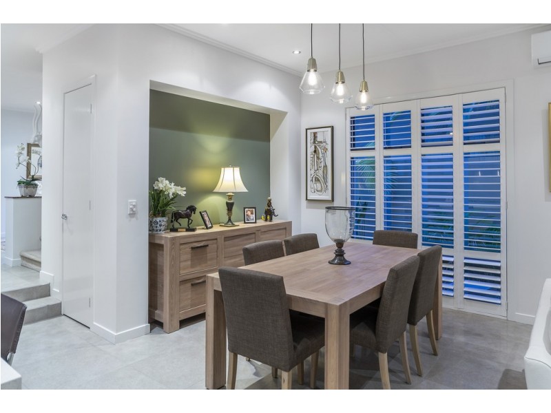 6056 Garda Avenue, Hope Island QLD 4212