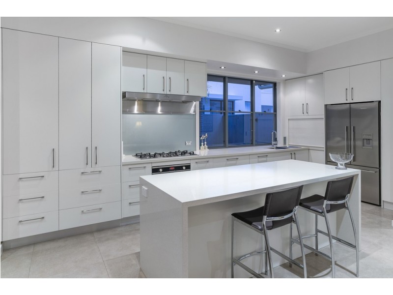 6056 Garda Avenue, Hope Island QLD 4212