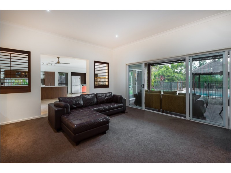 10 Huxley Court, Pacific Pines QLD 4211