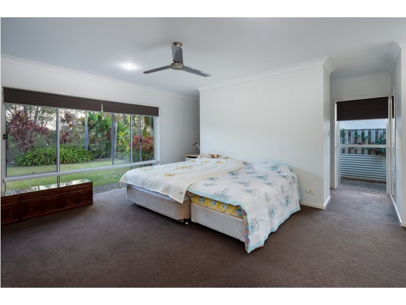 10 Huxley Court, Pacific Pines QLD 4211