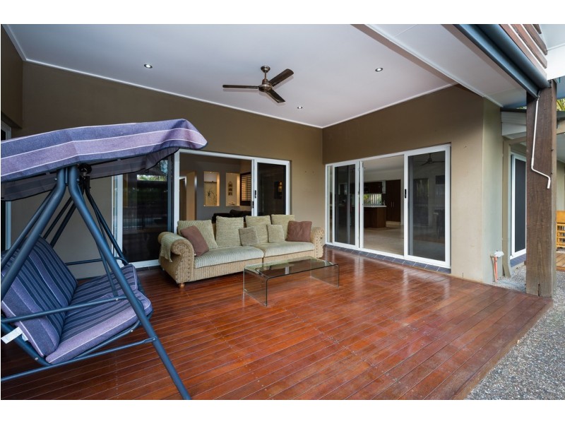 10 Huxley Court, Pacific Pines QLD 4211