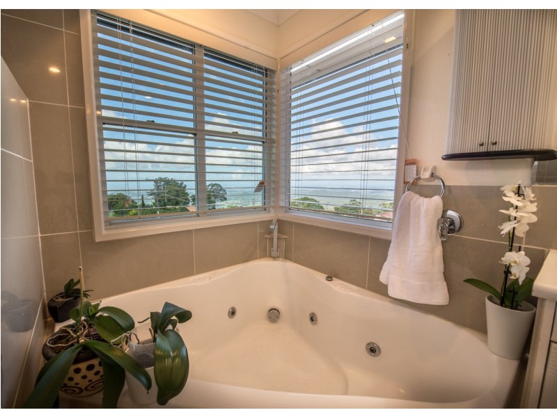 13 Jenyns Road, Tamborine Mountain QLD 4272
