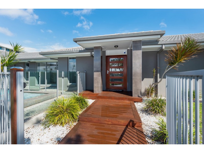 2 South Quay Drive, Biggera Waters QLD 4216